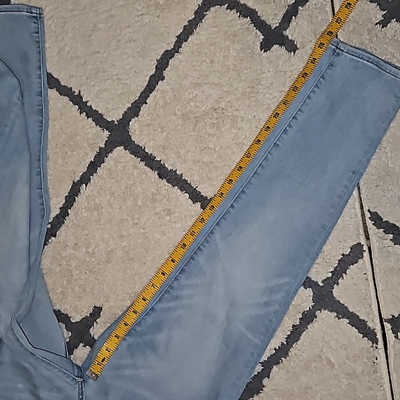 American Eagle Jeans 26x28 - Picture 6 of 8